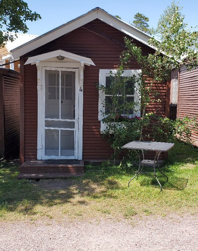 East Glacier Motel And Cabins主图