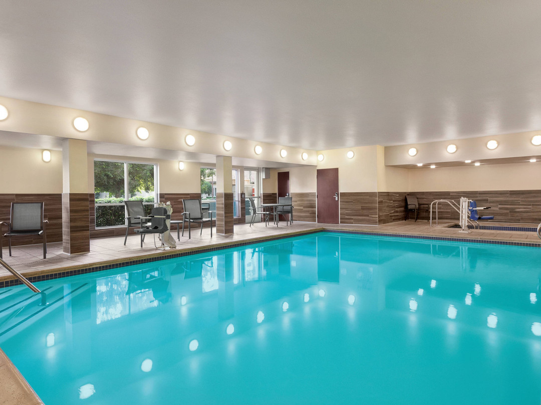 维赛利亚费尔菲尔德客栈主图