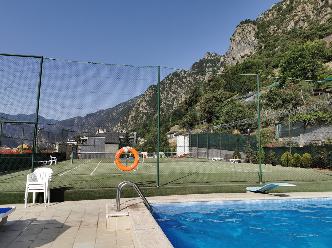 比利牛斯酒店主图