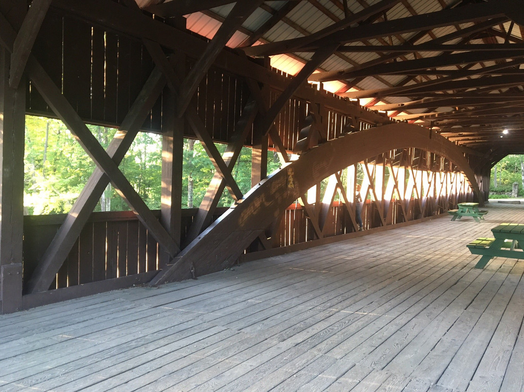 Swift River Bridge景点图片