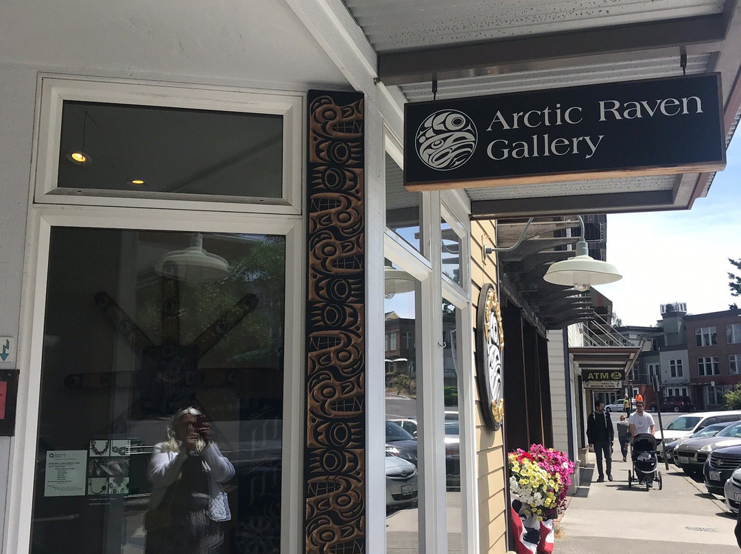 Arctic Raven Gallery景点图片