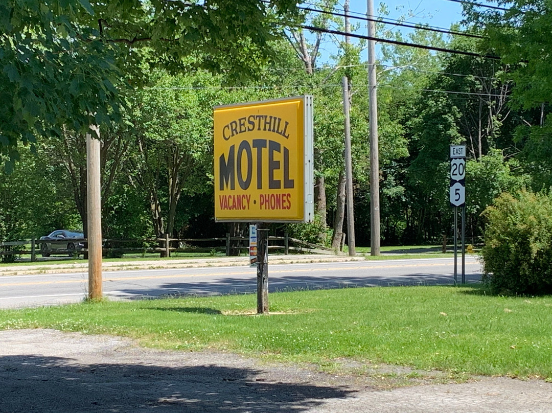 Cresthill Motel主图