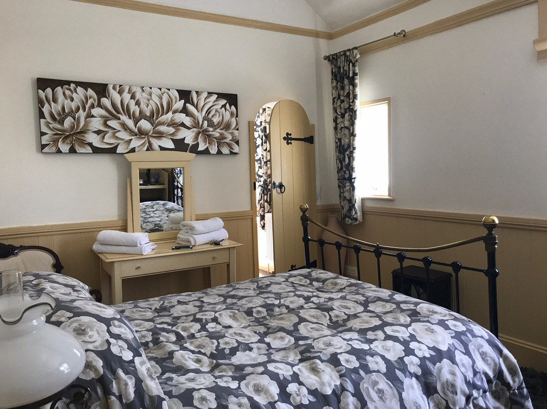 The  Coach  House主图