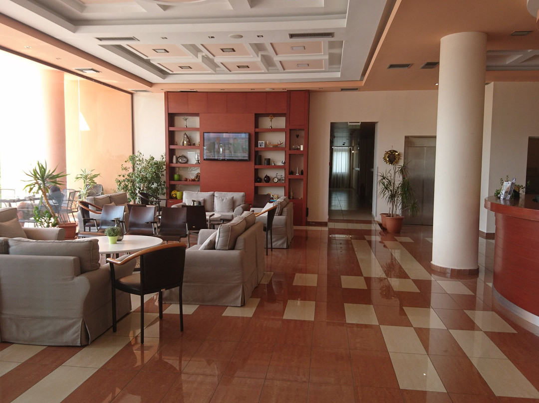 皮瑞索斯酒店主图