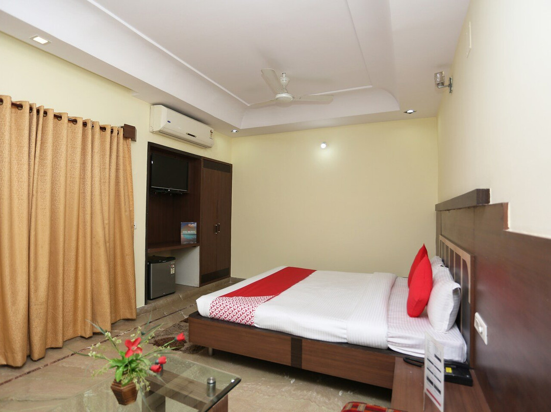 OYO 8625 Yogendra Residency主图