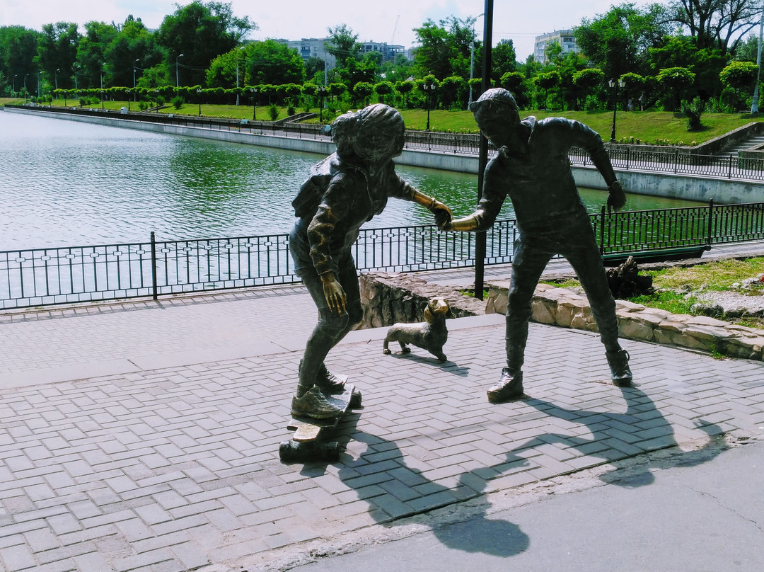 Sculpture of Skateboarders景点图片