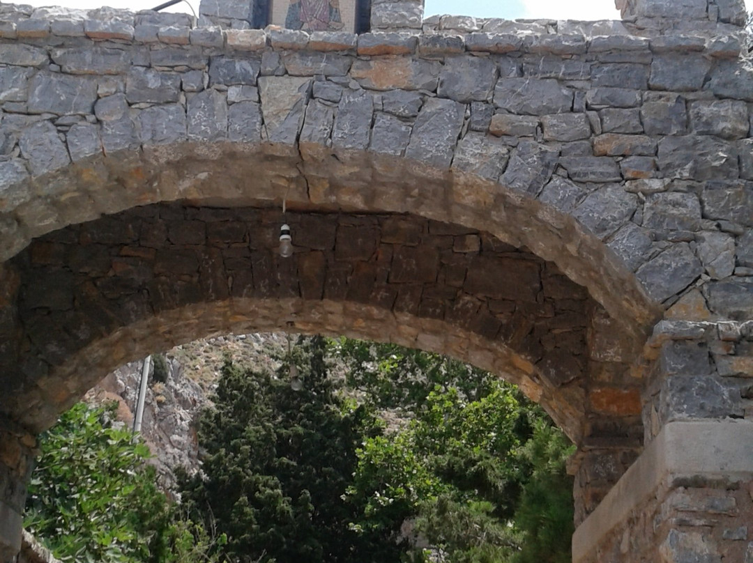 Agios Pandeleimonas景点图片