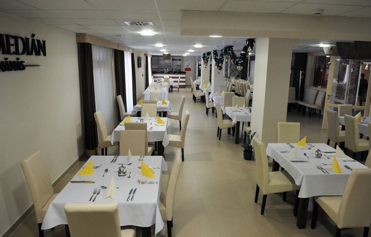 Hotel Median主图