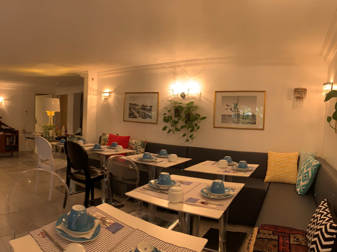 玫瑰别墅酒店主图