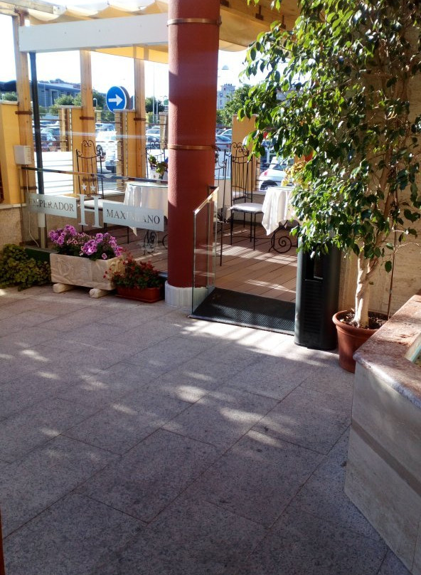 Hotel Maximiano Herculeo主图