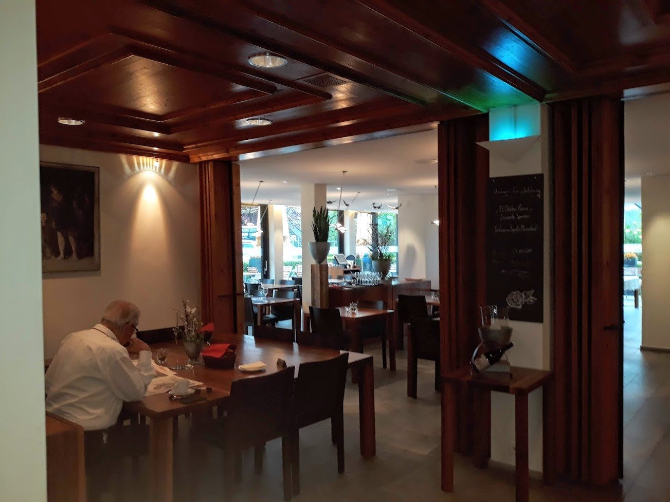 索曼罗贝斯特韦斯特酒店-餐饮