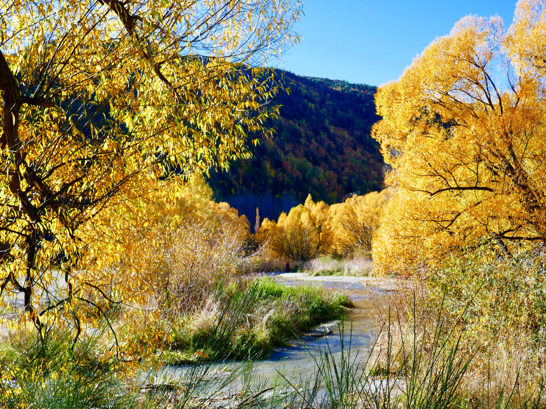 阿罗敦夜色酒店主图