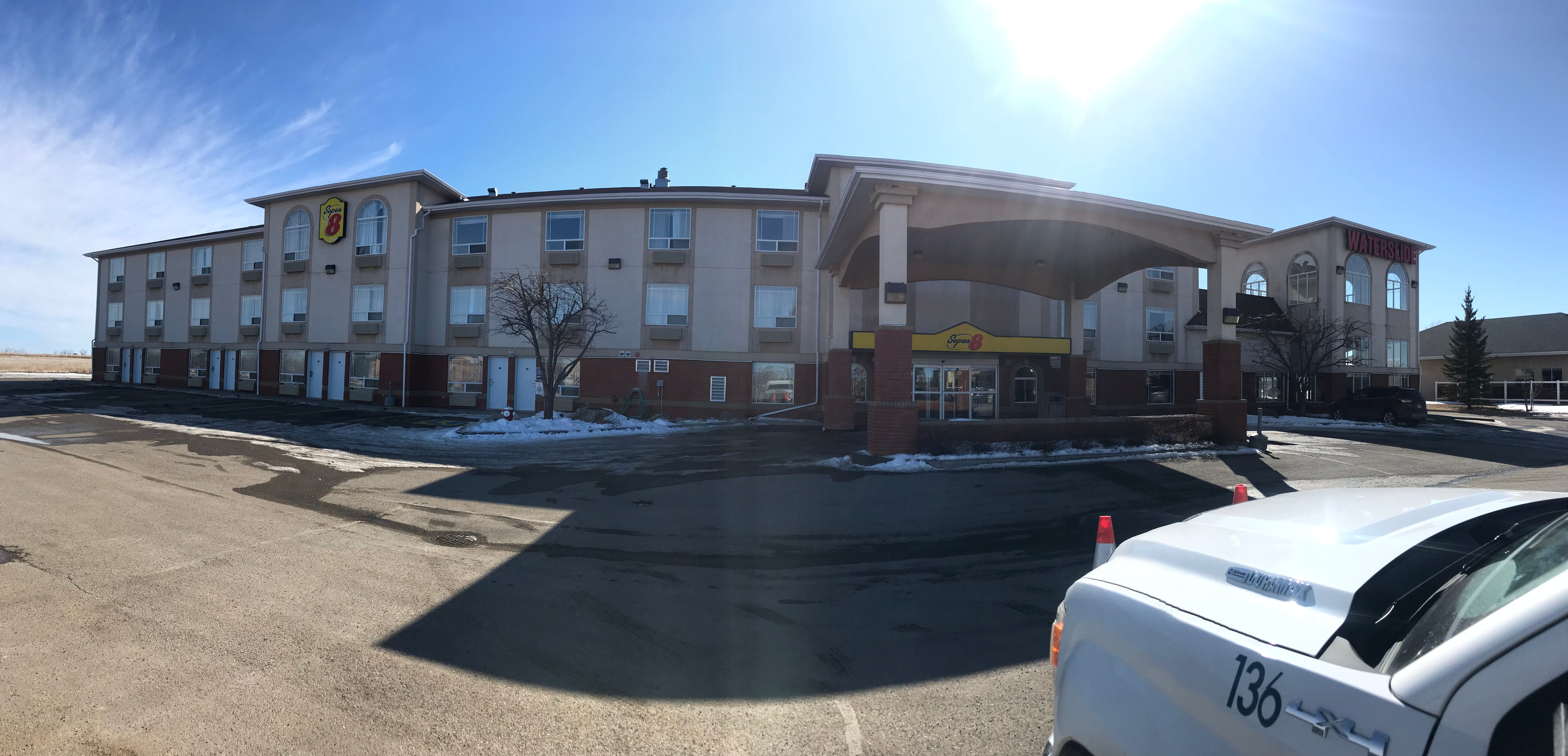 Super 8 by Wyndham High River AB-浴室