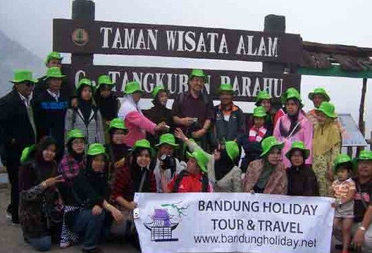 Bandung Holiday Tours-万隆必去景点