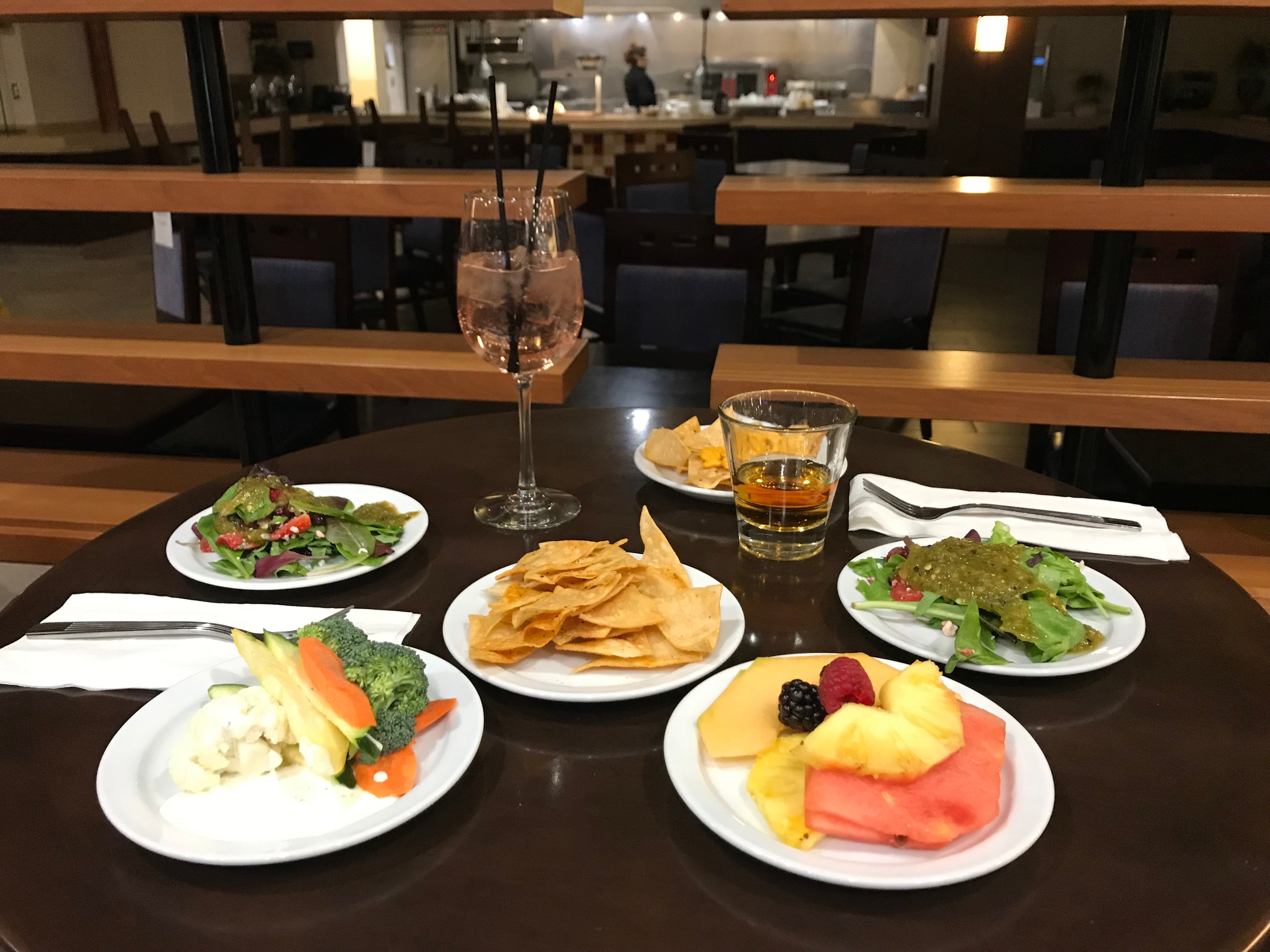 Embassy Suites by Hilton Palmdale-餐饮