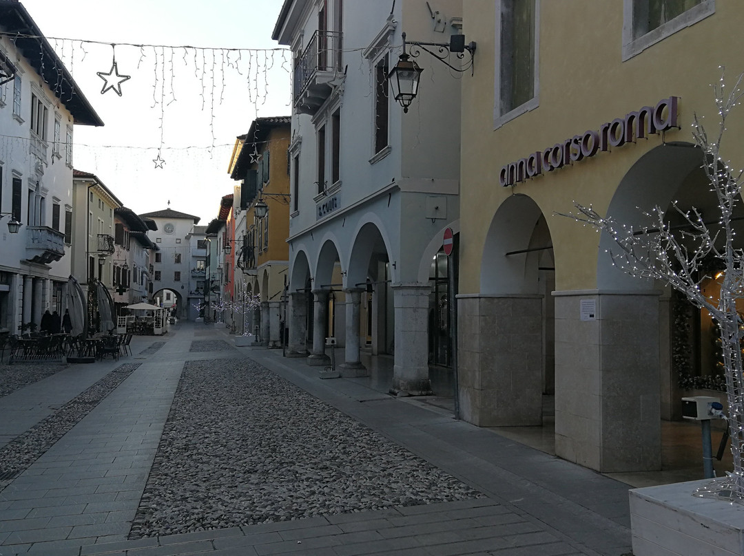 Corso Roma, le Torri, i Portici, i Palazzi景点图片