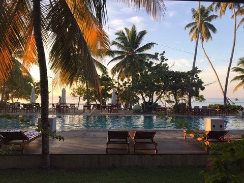 天堂海滩俱乐部酒店主图