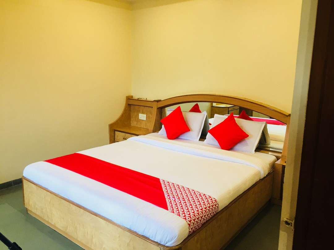 Hotel New Uttam Hira Palace主图