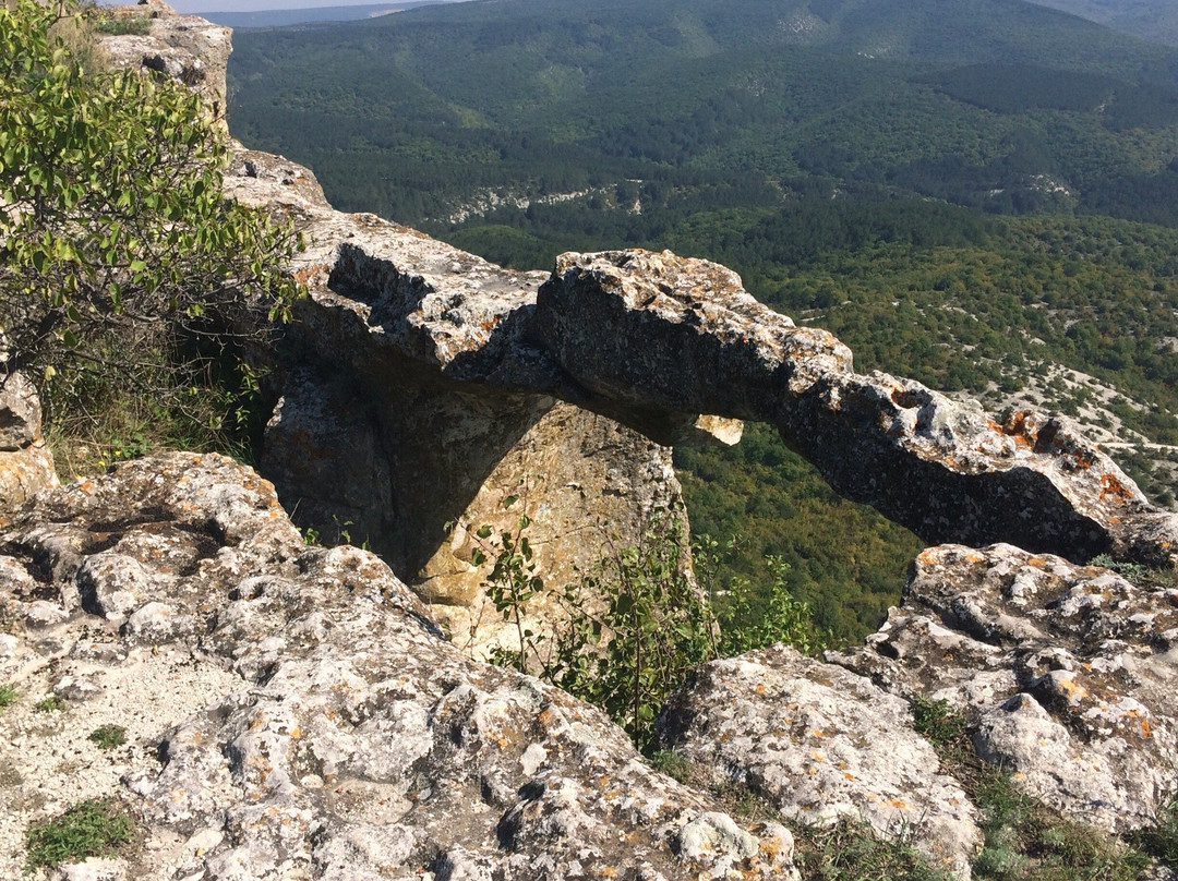 Tepe Kermen Cave City景点图片