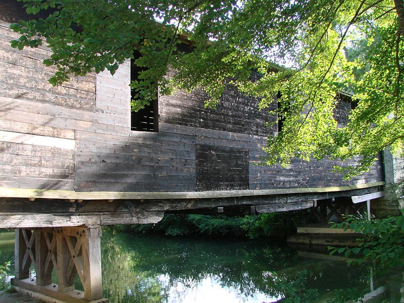 Le Pont de Bois Couvert景点图片