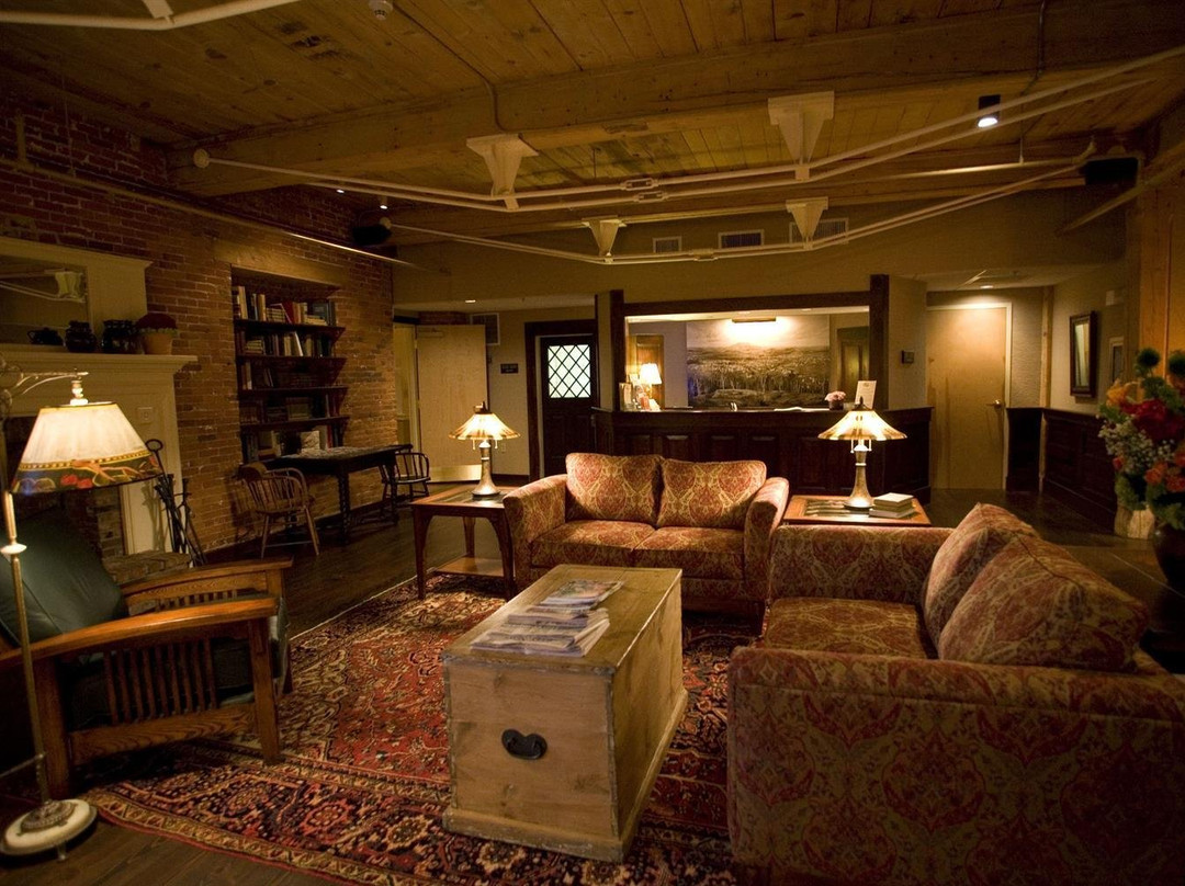 The Common Man Inn主图