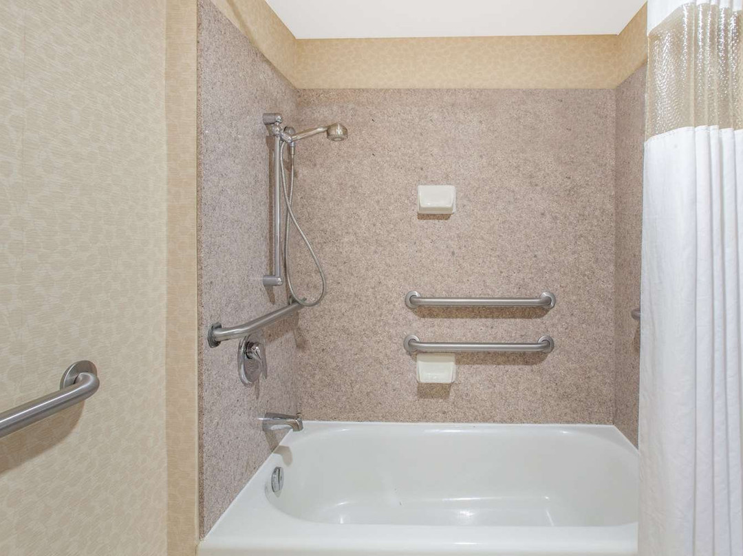 Hawthorn Suites by Wyndham Midwest City Tinker Afb主图