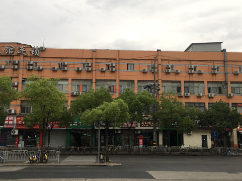 蓝山虹桥国际青年旅舍主图