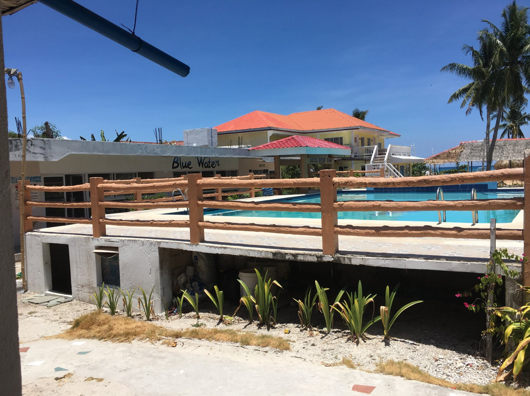 水蓝度假村主图