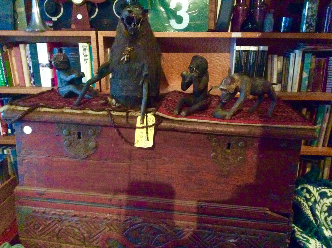 Black Antiques景点图片