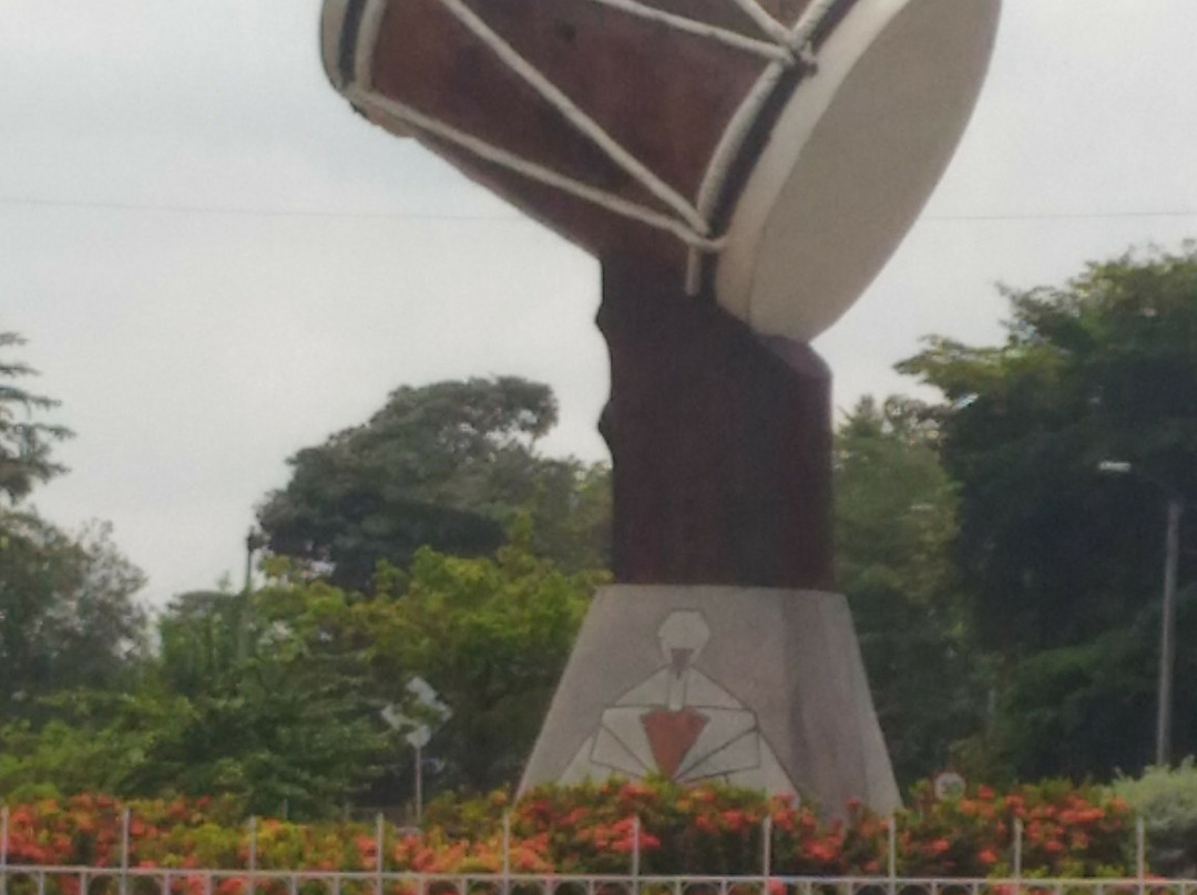 Monumento a la Tambora-Espinal必去景点