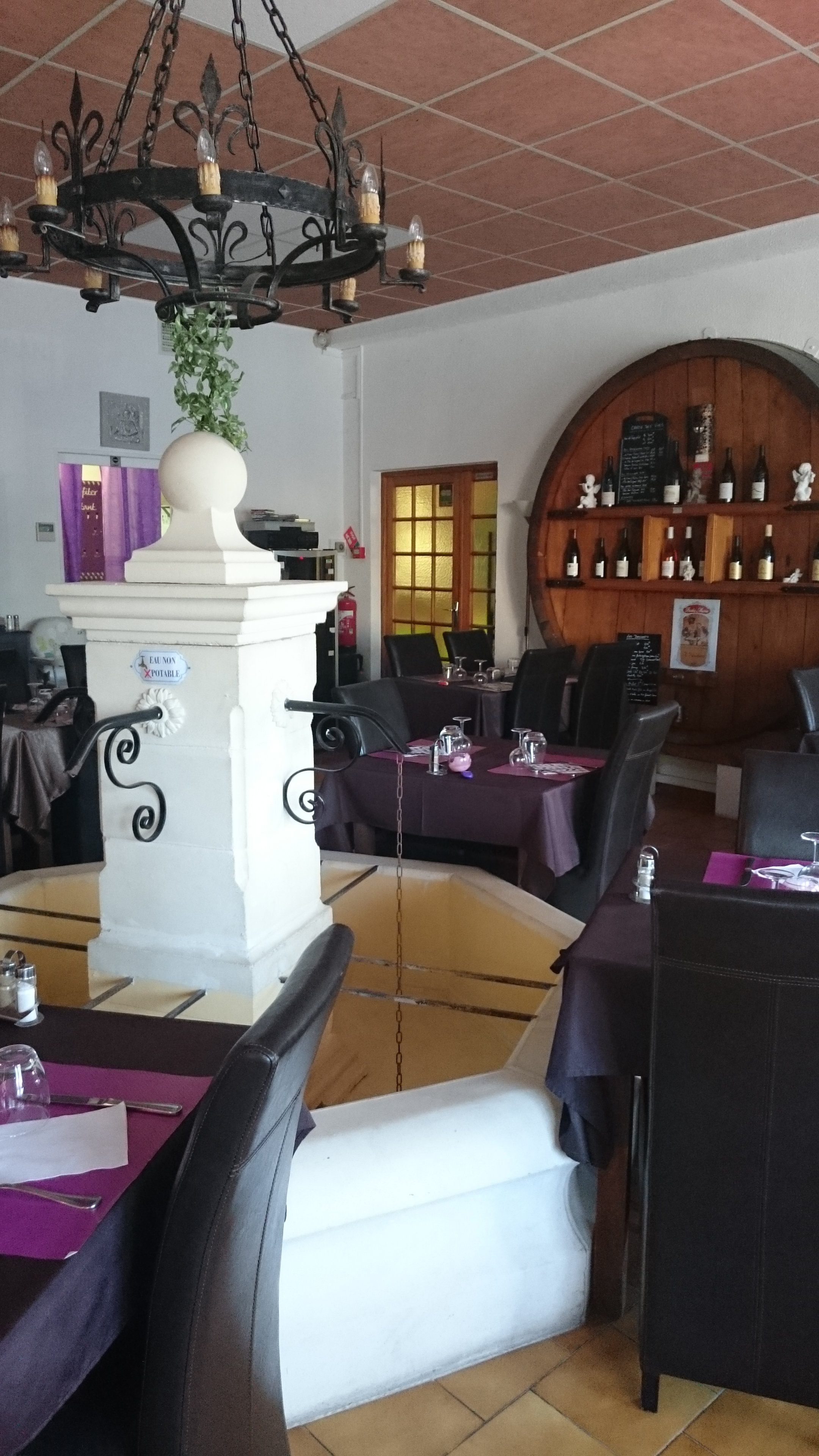 Hotel Les Dentelles-餐饮