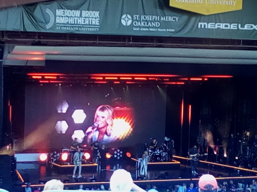 Meadow Brook Amphitheatre-罗切斯特山必去景点