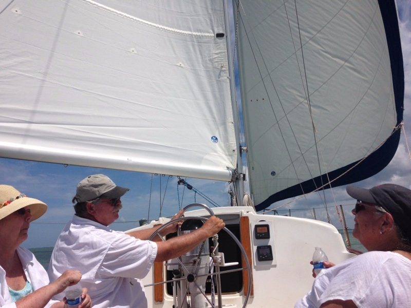 New Moon Sailing-俘虏岛必去景点