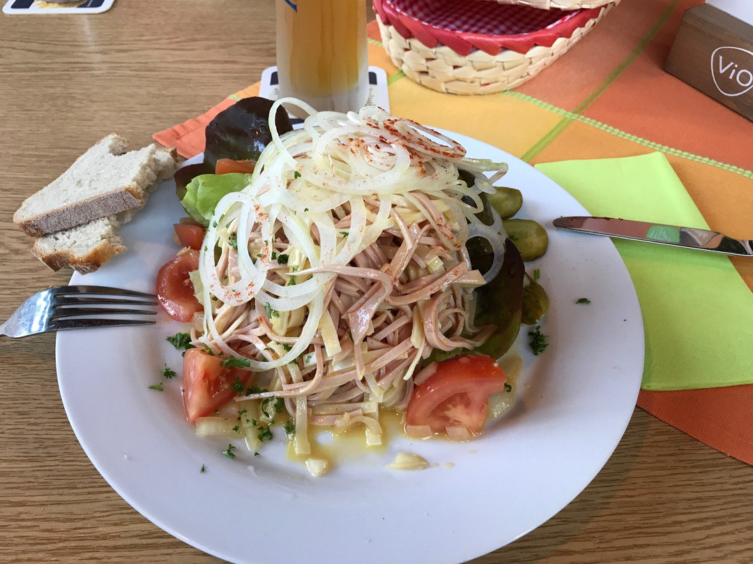 Niedereschach餐馆和美食-Minigolf-Klause