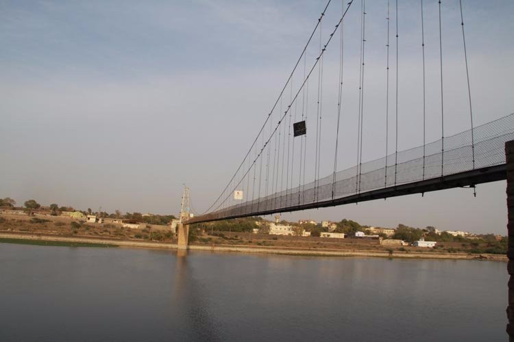 Julto Pul Hanging Bridge景点图片