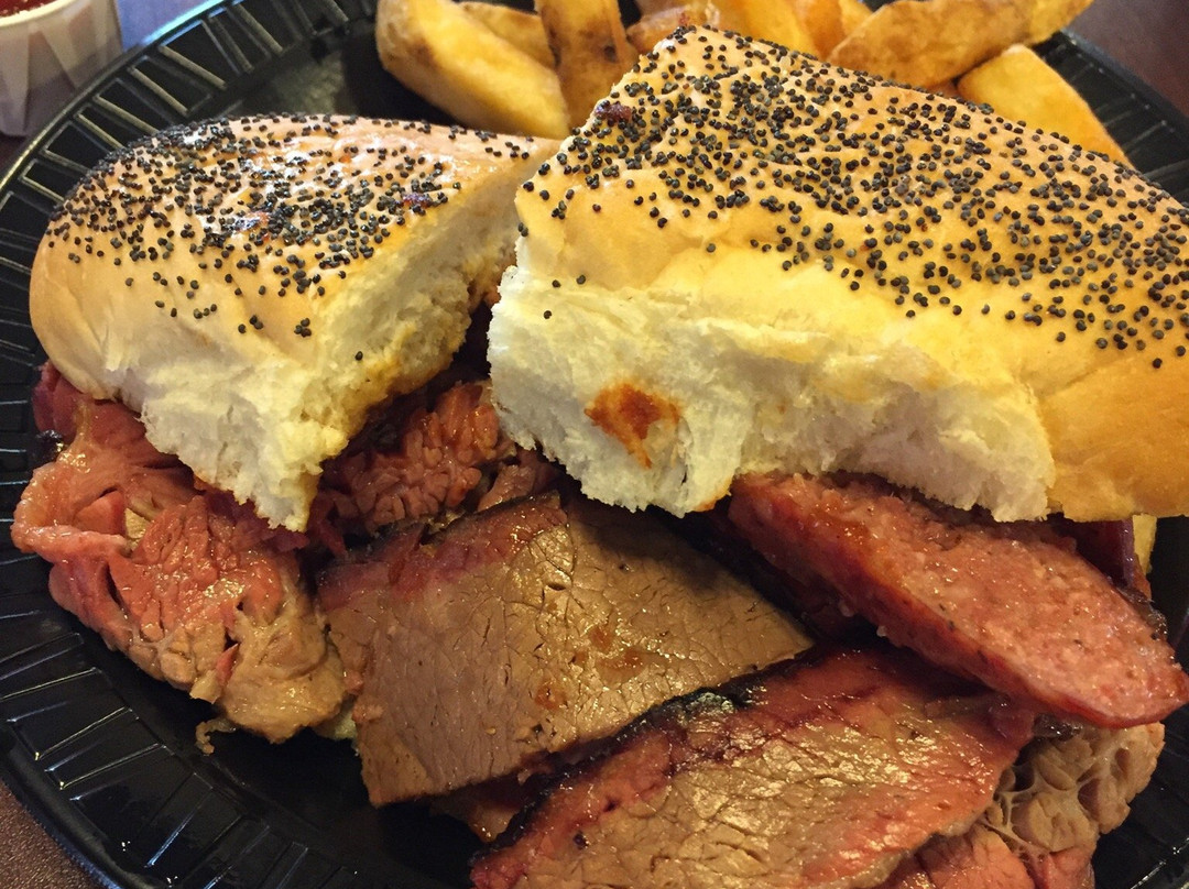 Adkins餐馆和美食-Bill Millers BBQ Store