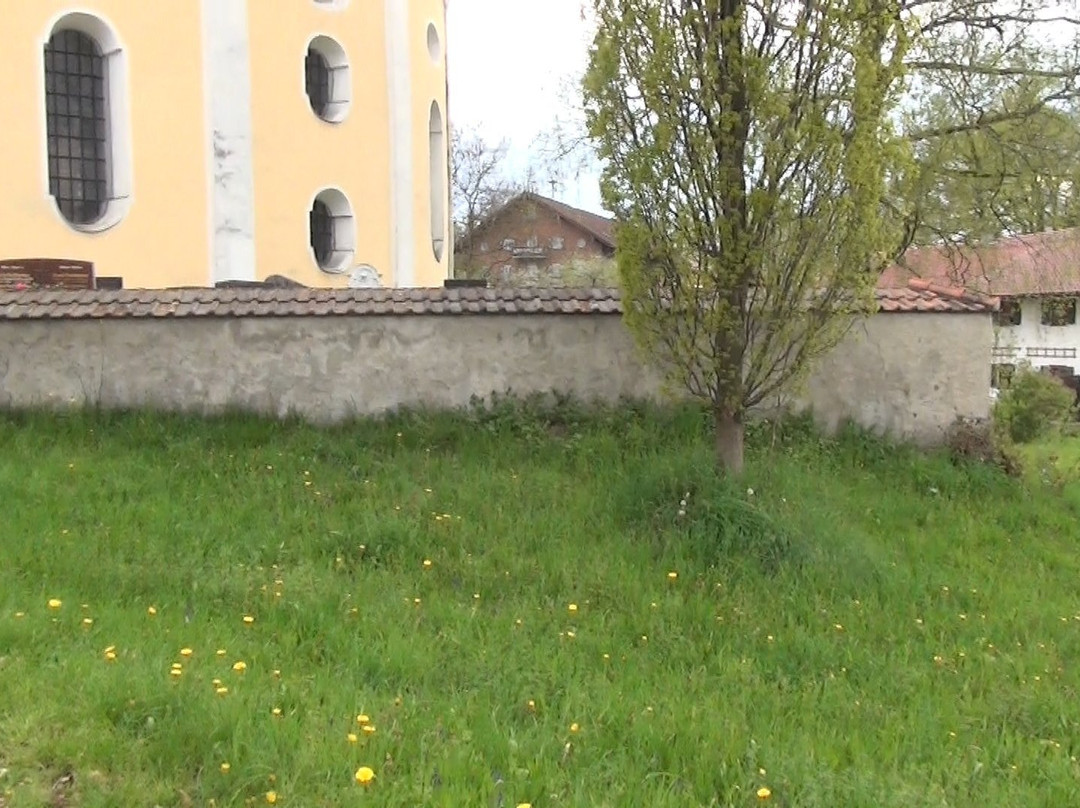 Kirche St. Johann Baptist und Heilig Kreuz-罗森海姆必去景点