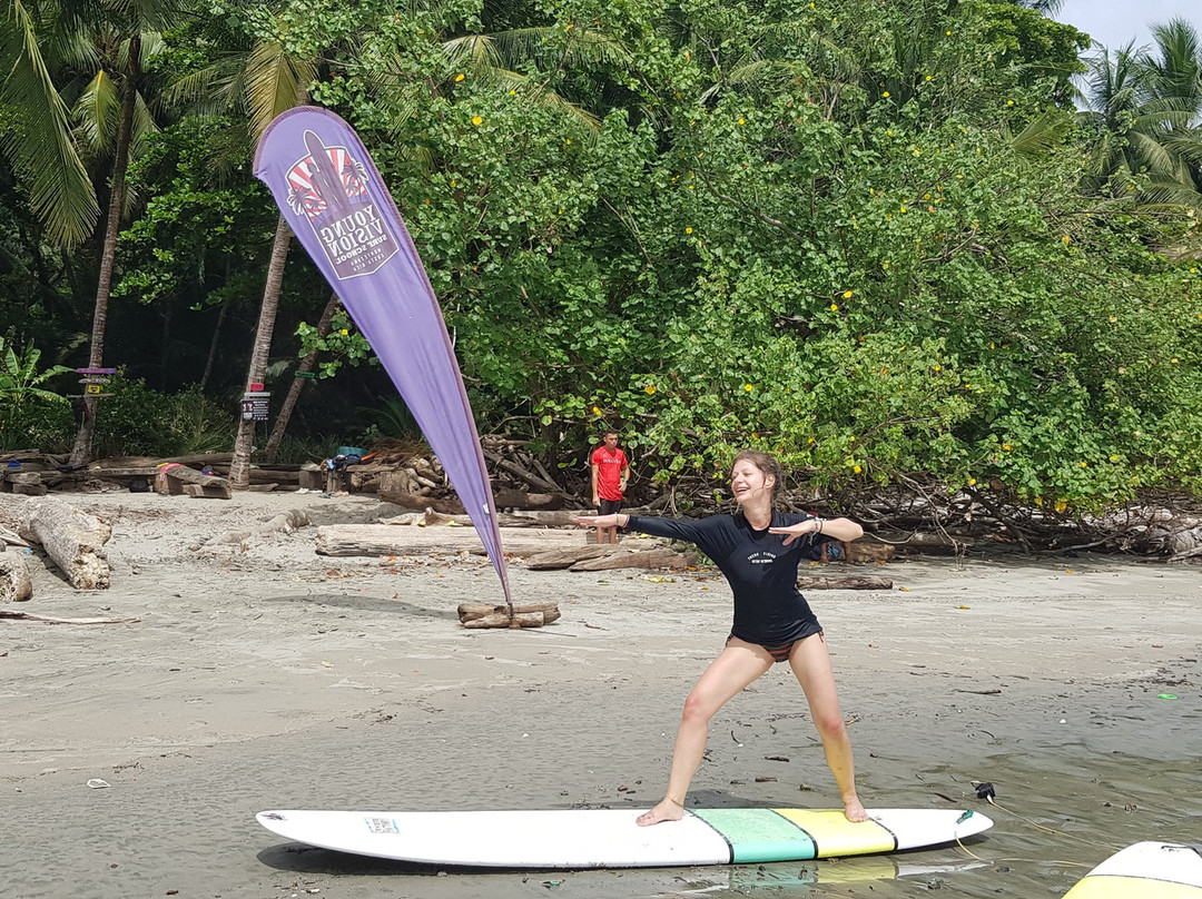 Young Vision Surf School景点图片