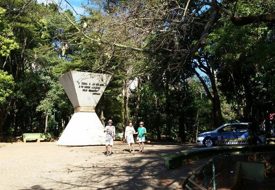 Peace Monument-戈亚尼亚必去景点