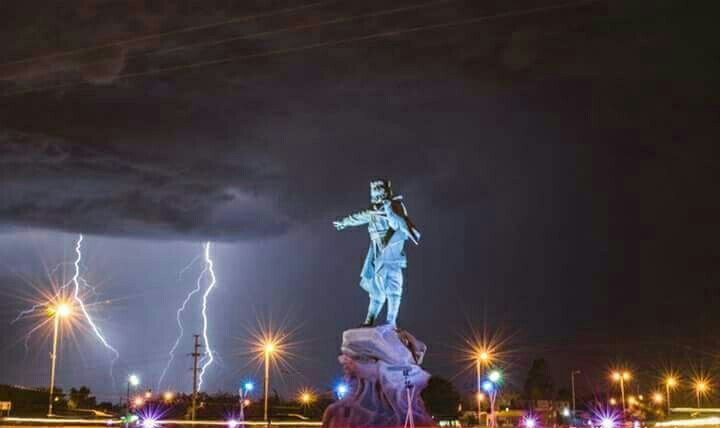Monumento Chacho Penaloza景点图片
