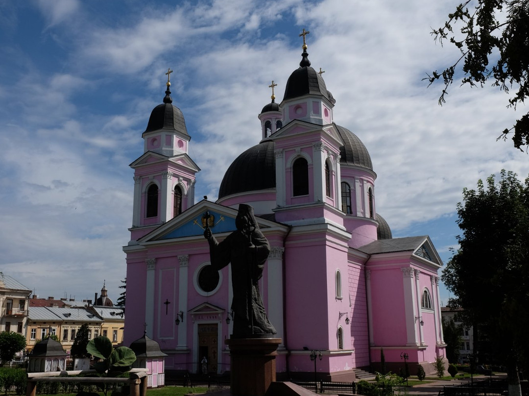 The Holy Spirit Orthodox Cathedral-Chernivtsi必去景点