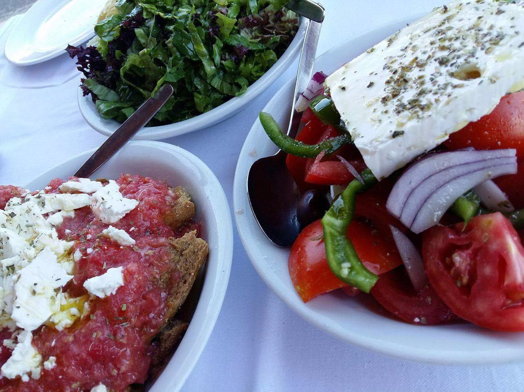 Agkouseliana餐馆和美食-Pirgos Taverna