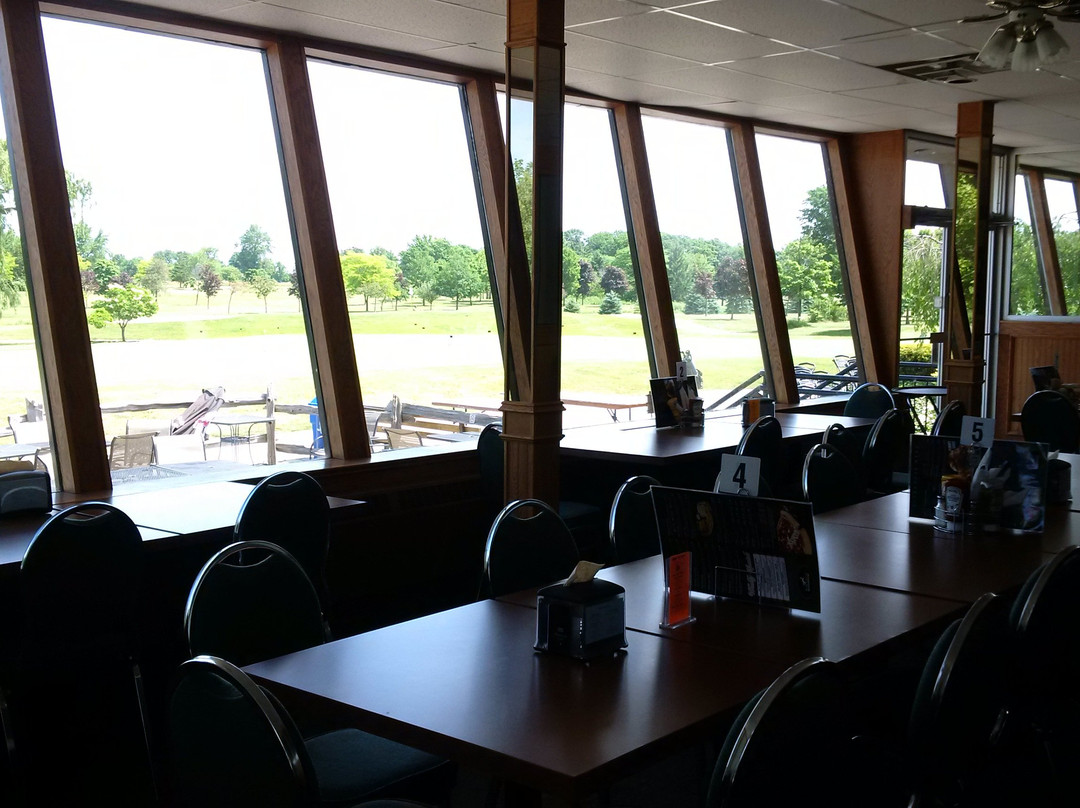 Fox Glen Golf Club-阿默斯特堡必去景点