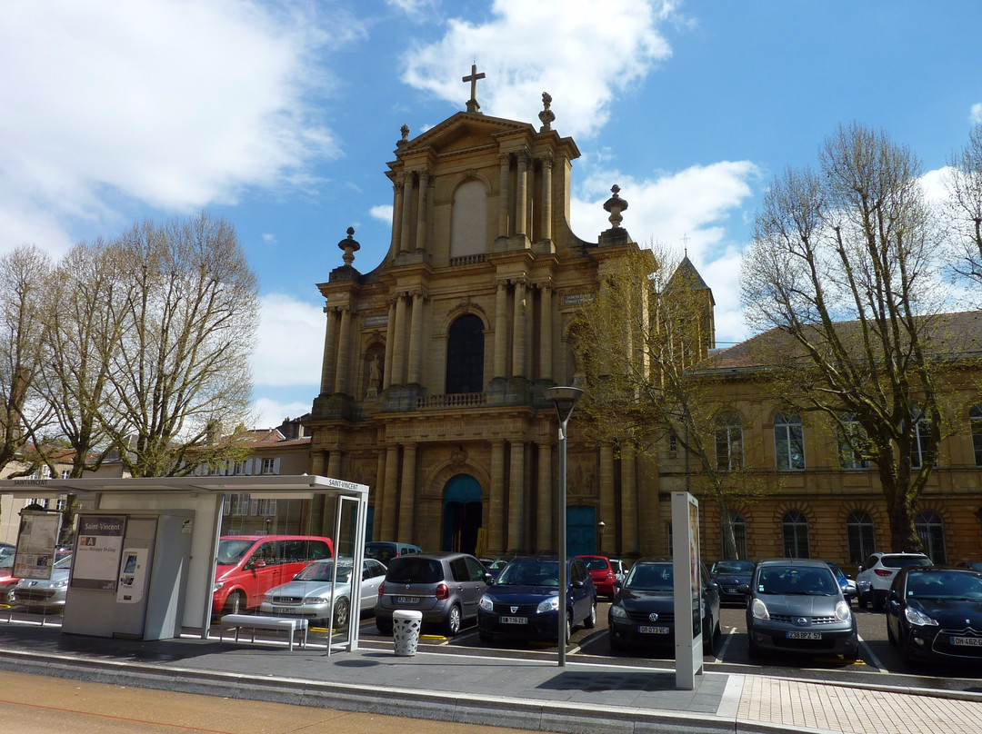 Basilique Saint-Vincent-梅斯必去景点
