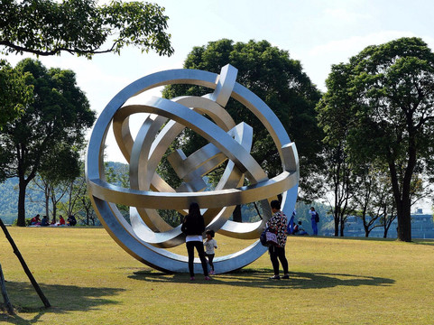 上海月湖雕塑公园-上海市必去景点