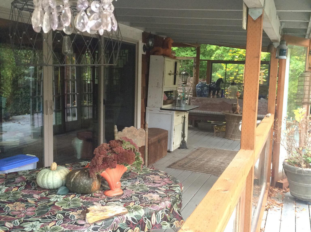 Ellerie's River Cottages