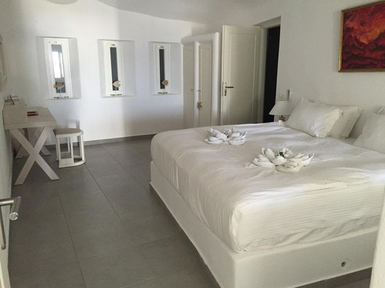 the White, Santorini-费拉必去景点