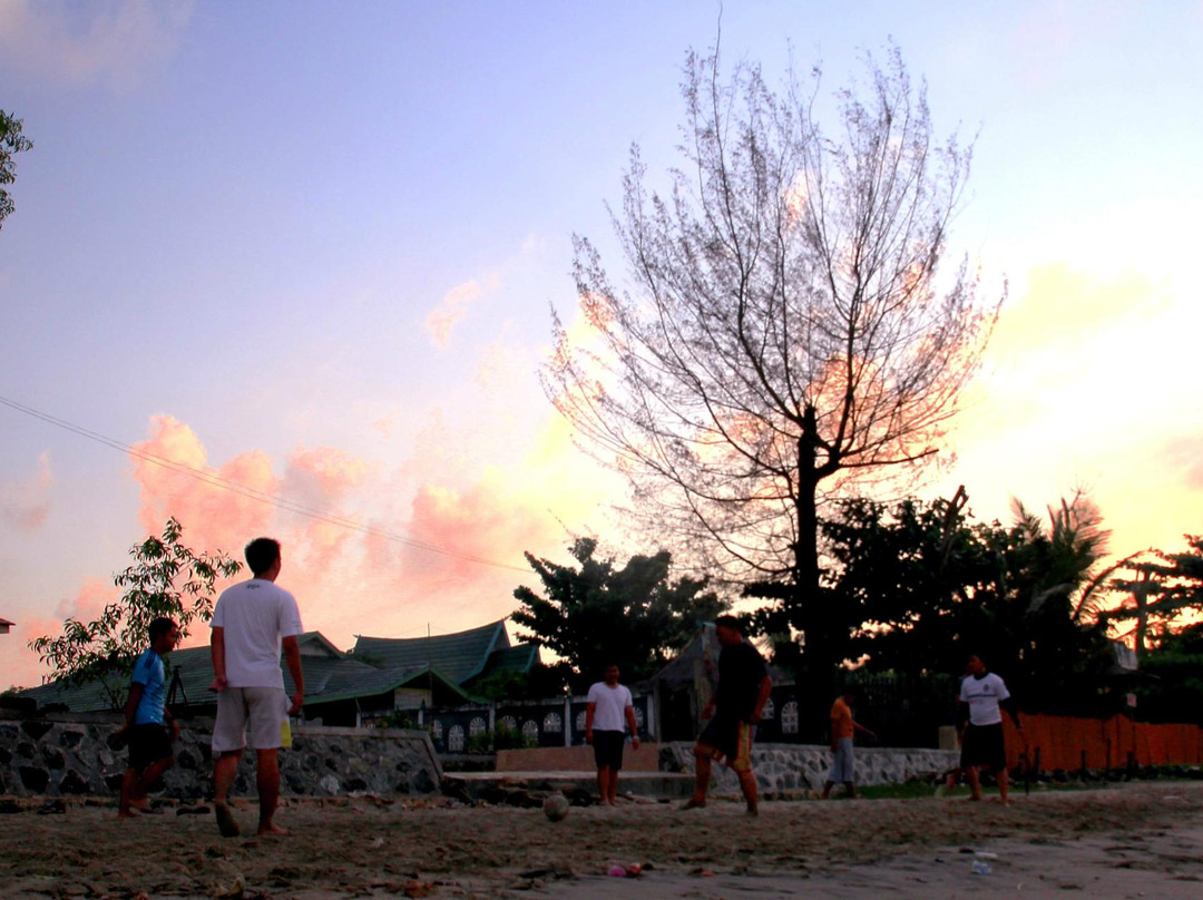 Pagatan Beach景点图片