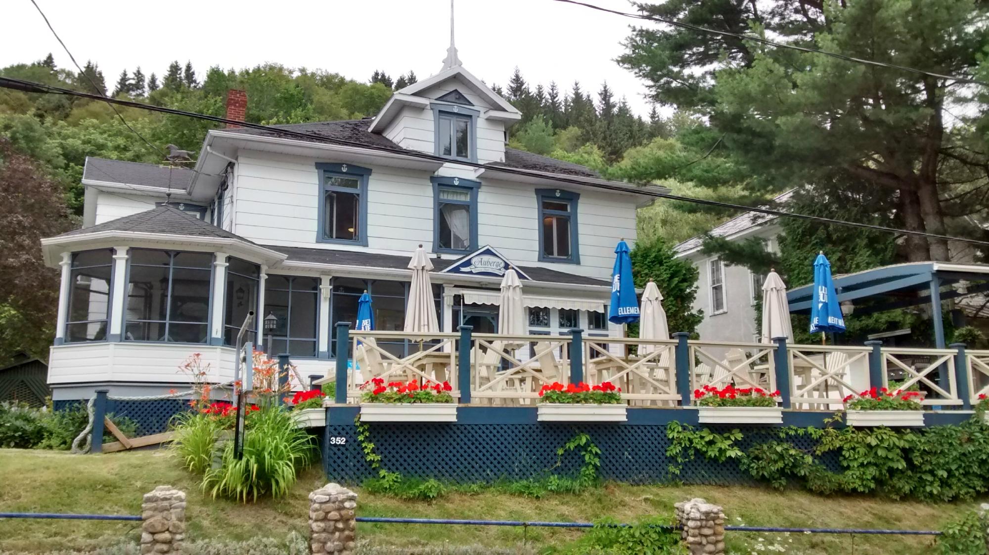 La Maison Sous les Pins-客卧