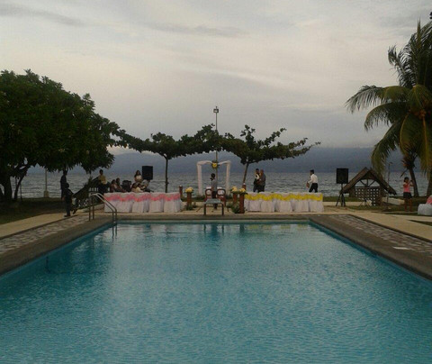 Escosas Bar and Resort主图